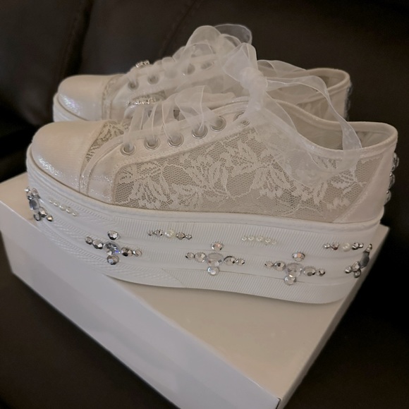 Ayakkabi Tutkusu Shoes - Personalized Customized Bridal / Event Shoes